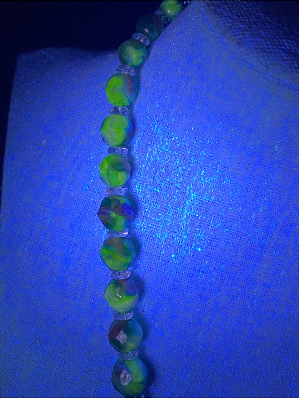 Vintage Marbled Glass Graduated Necklace - Picture 11 of 12
